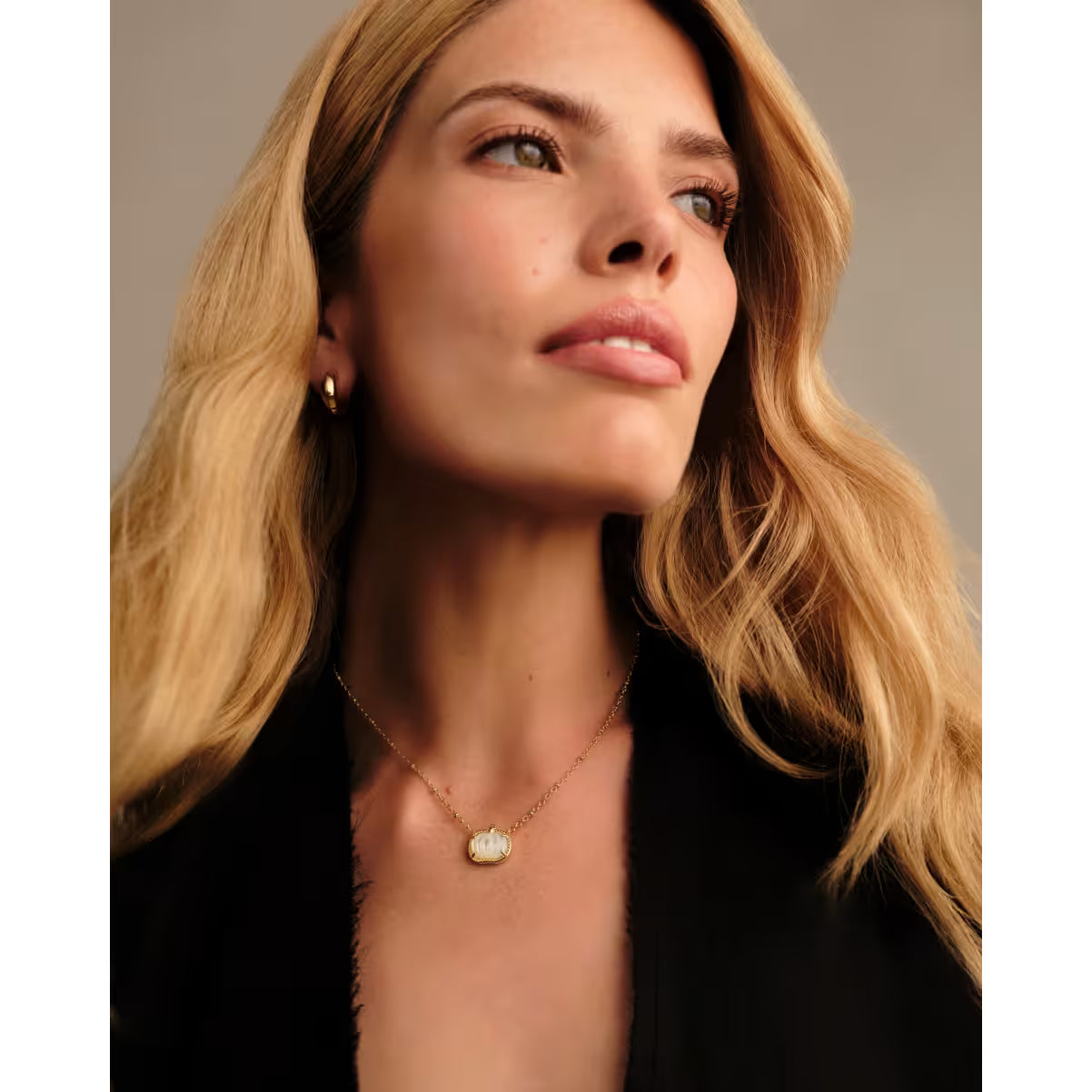 Kendra Scott Pumpkin Gold Short Necklace