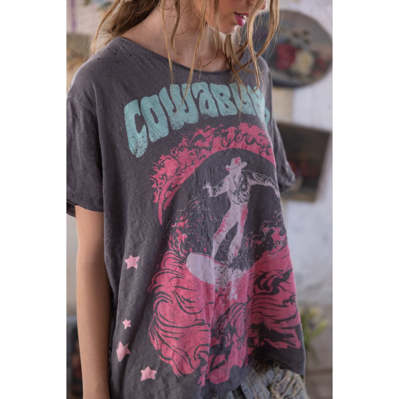 Magnolia Pearl My Spurs Cowabunga Tee in Ozzy