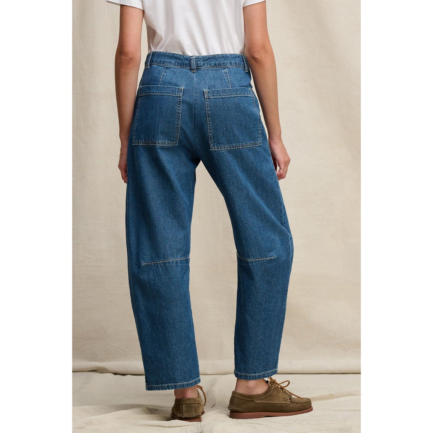 Velvet by Graham & Spencer Farah Denim Curved Leg in Classic