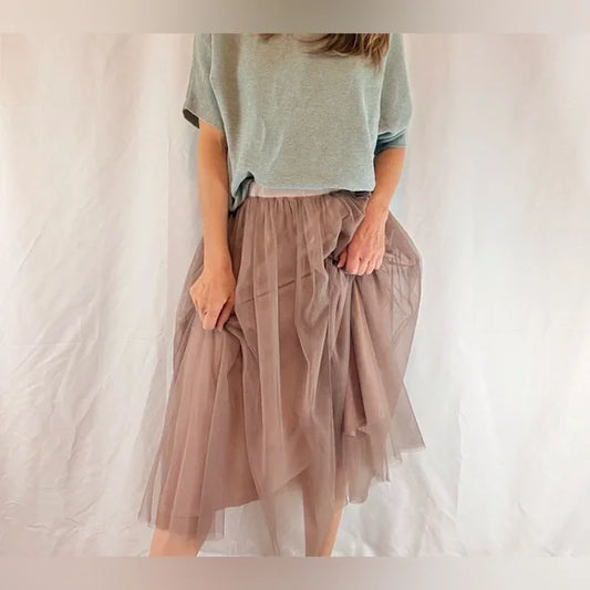 Consignment03 Garnet Hill Elegant Mauve Soft Tulle Cotton Lined Skirt with Elastic Waist in Blush Pink