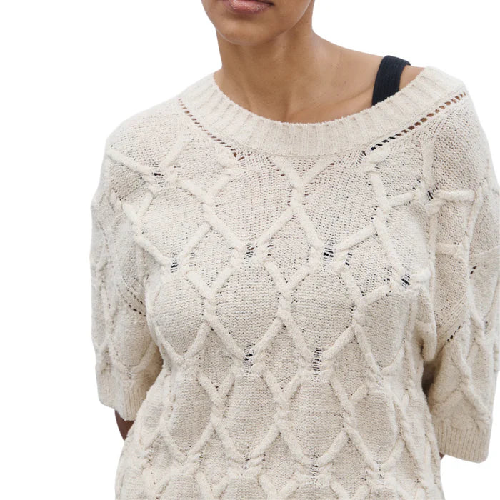 Closed Short-Sleeved Knitted Jumper in Dune Beige