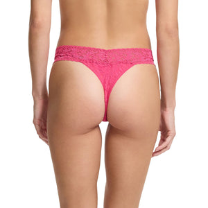 Hanky Panky Signature Lace Original Rise Thong in Un-Beet-Able Pink