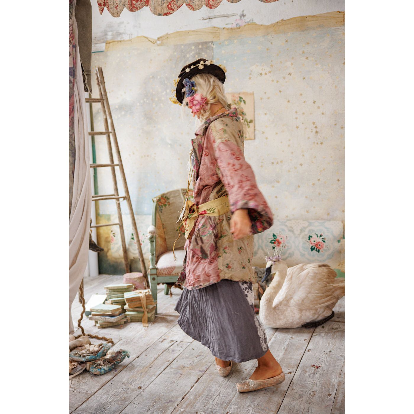 Magnolia Pearl Appliqué Cyrene Coat in Izmir