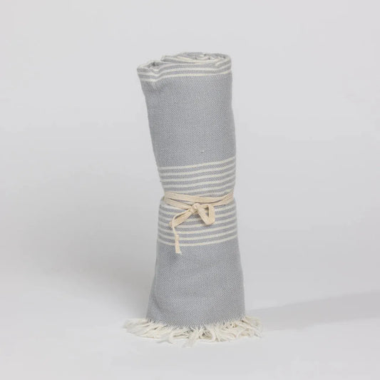 Hat Attack Classic Beach Throw in Light Grey