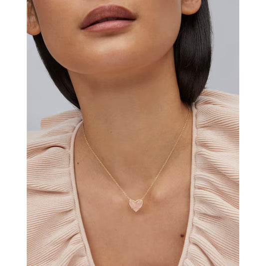 Kendra Scott Ari Heart Gold Pendant Necklace Rose Quartz