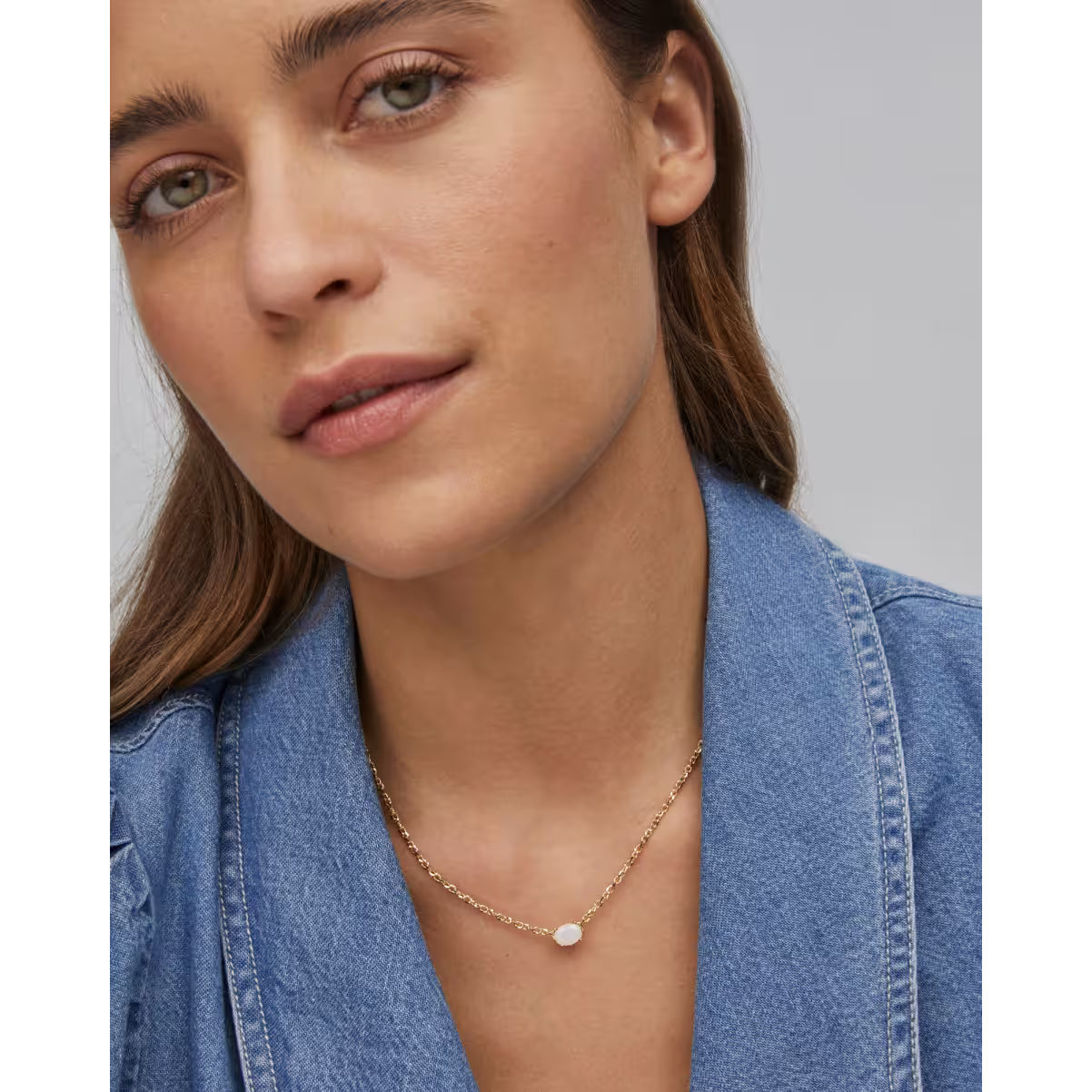 Kendra Scott Cailin Gold Pendant Necklace White Iridescent Crystal