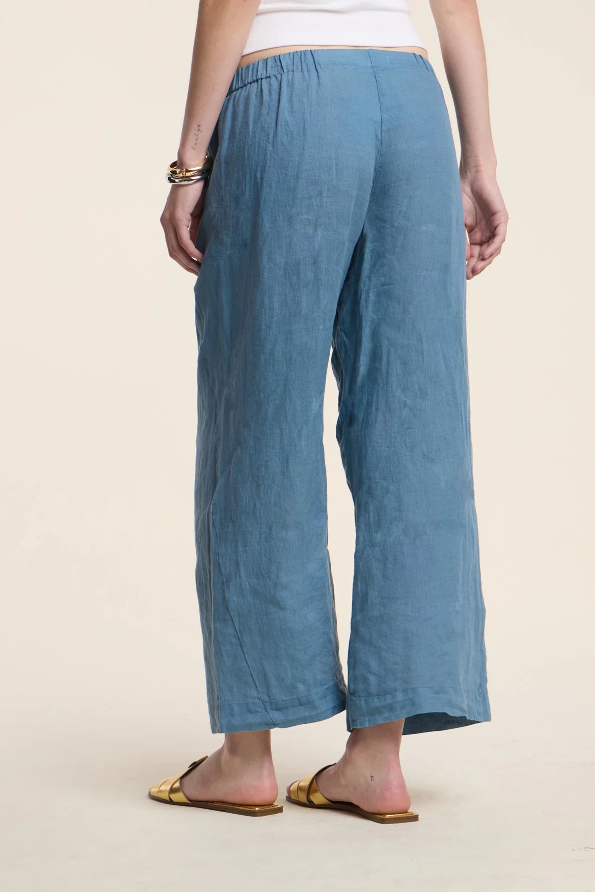 Velvet by Graham & Spencer Lola Linen Pant in Hailstone