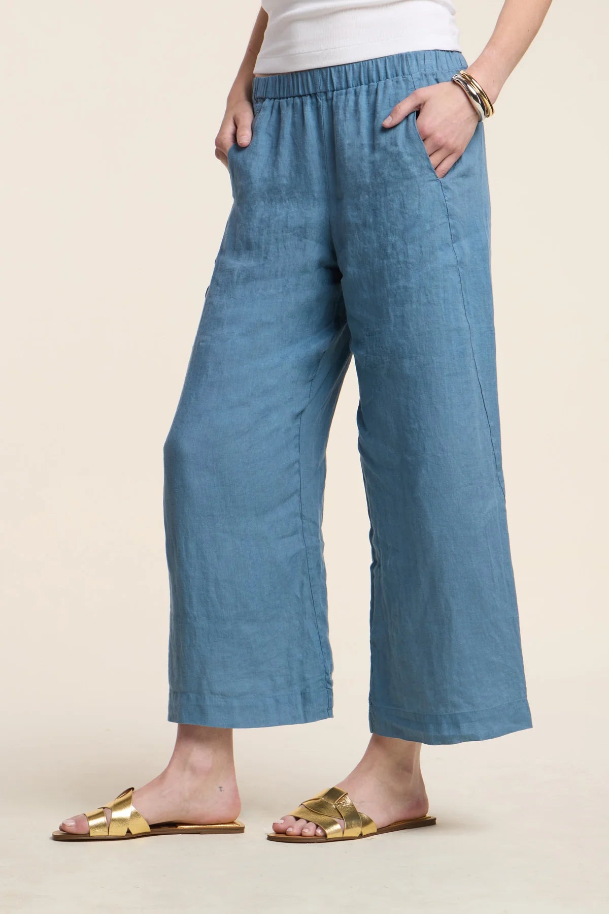 Velvet by Graham & Spencer Lola Linen Pant in Hailstone