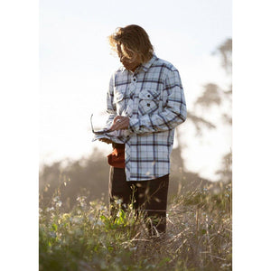 VISSLA Eco-Zy Long Sleeve Polar Flannel in Vintage White