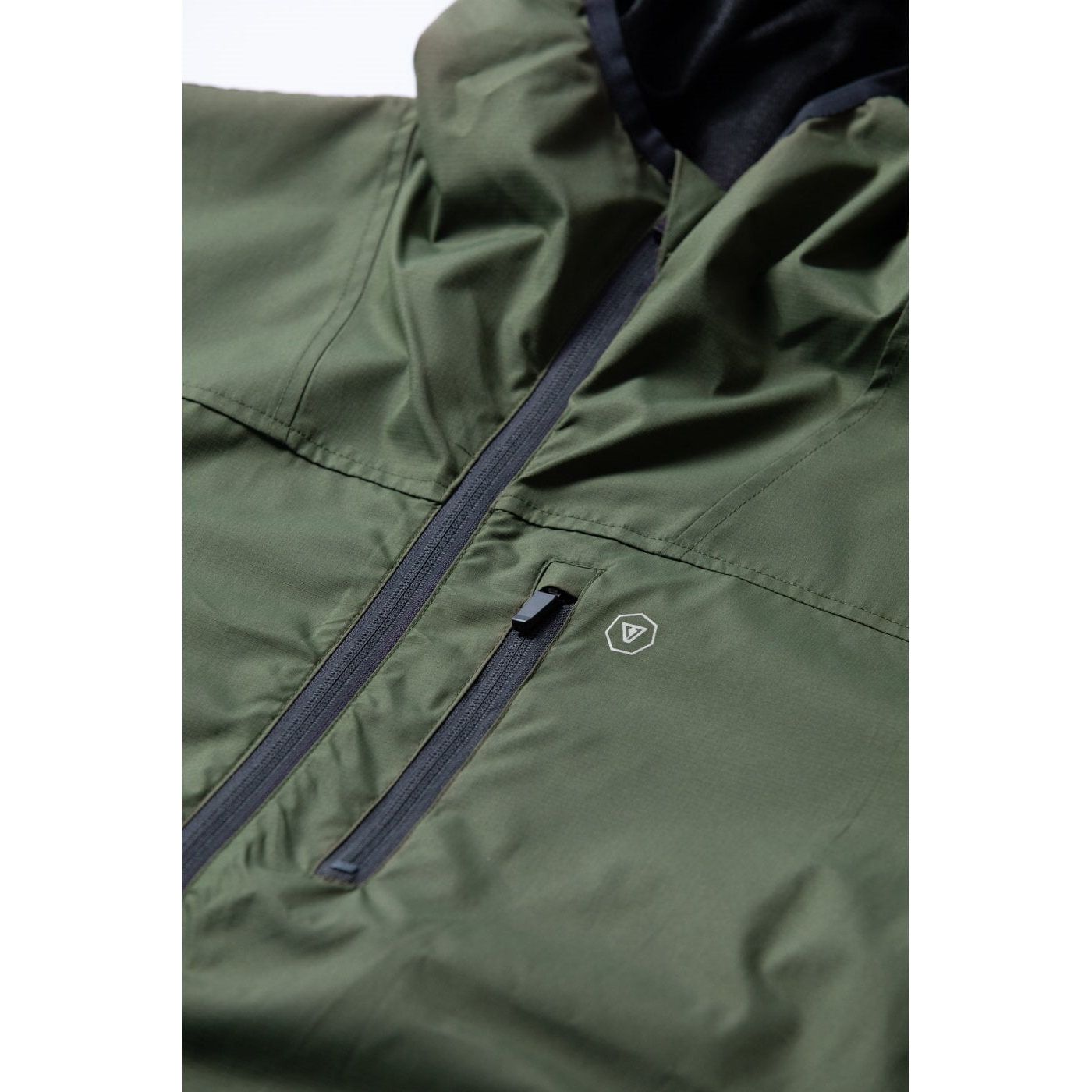 VISSLA Offshore Eco Windbreaker in Dark Olive