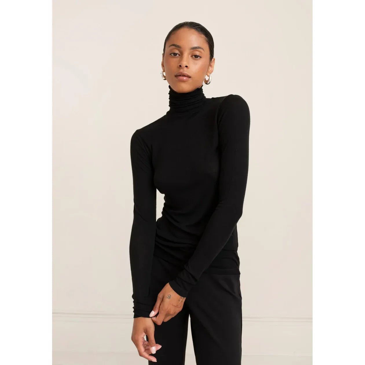 Paper Label Eva Turtleneck in Black