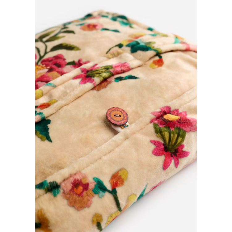 Johnny Was Travel Blanket in Ecru Miraze