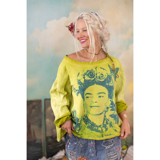 Magnolia Pearl Butterfly Despierta Corazón Hermosa Sweatshirt in Sunshine