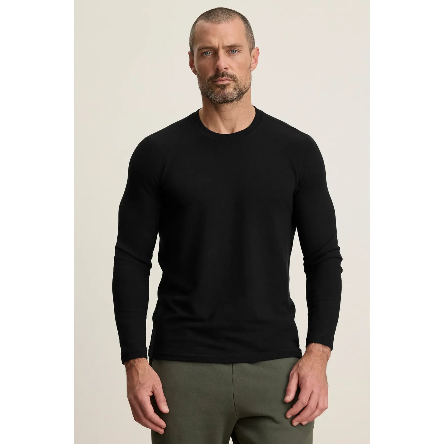 Velvet Men Becker Crew in Black