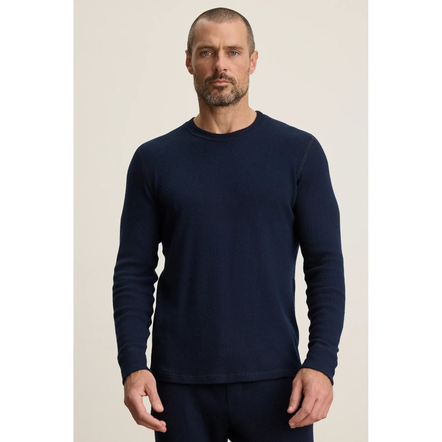 Velvetmen Tobias Crew in Postman