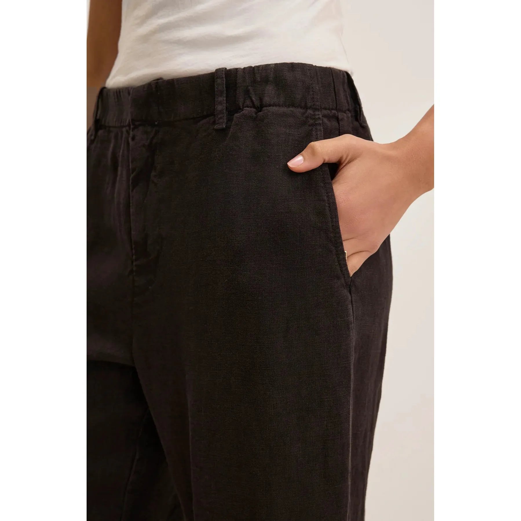 Velvet by Graham & Spencer Taylor Heavy Linen Pant in Black