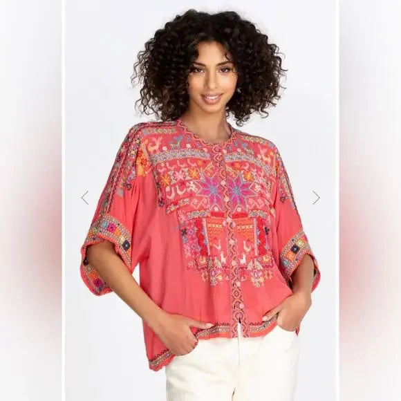Johnny Was Xylia Blouse in Pink