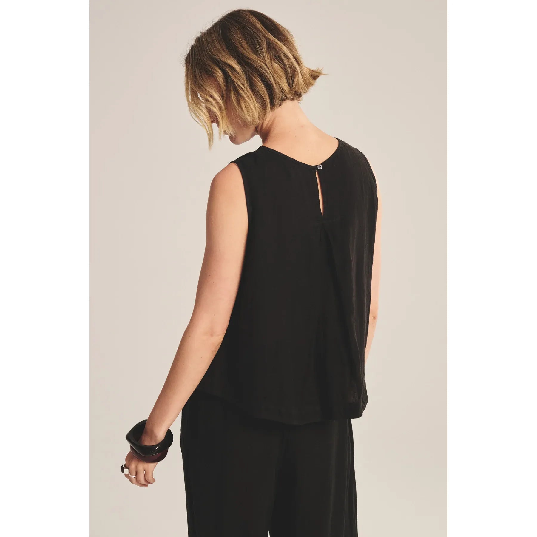Velvet by Graham & Spencer Maxine Linen Top in Black