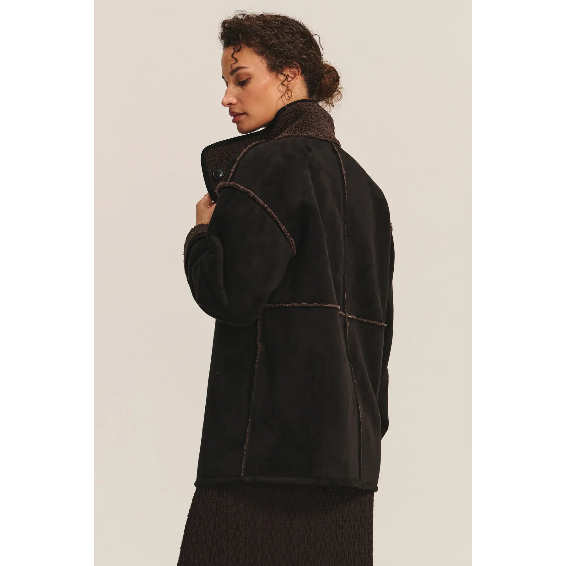 Velvet by Graham & Spencer Shona Sherpa Reversible Jacket in Black/Brown