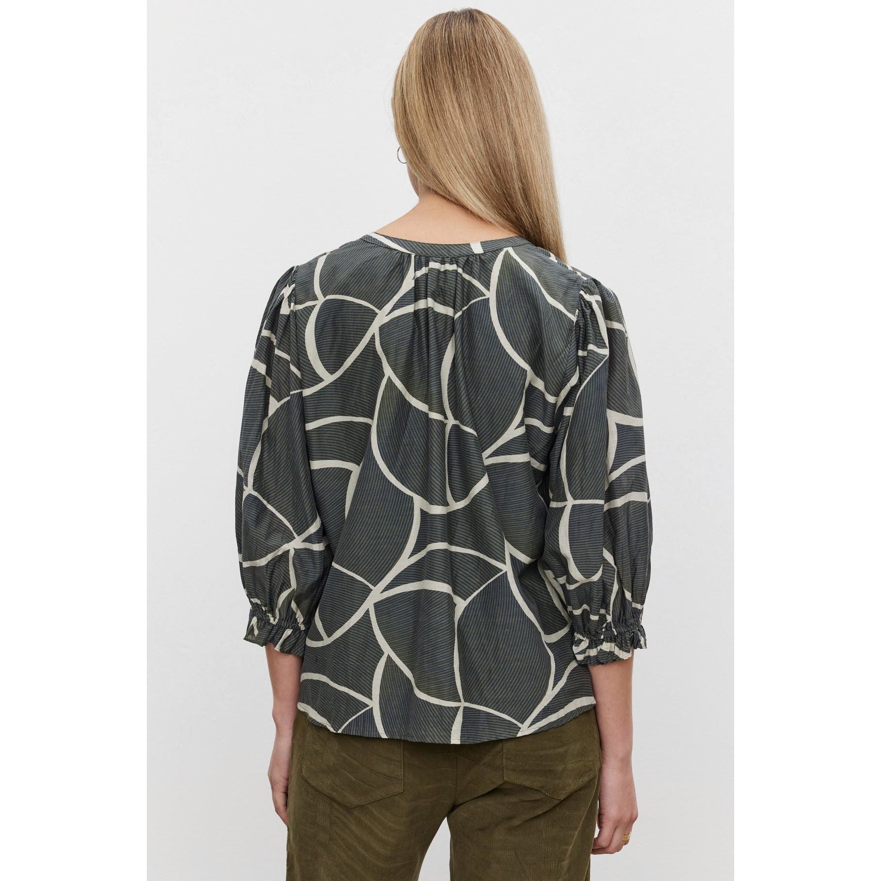 Velvet by Graham and Spencer Betty Printed Silk Cotton Voile Top in Airbrush