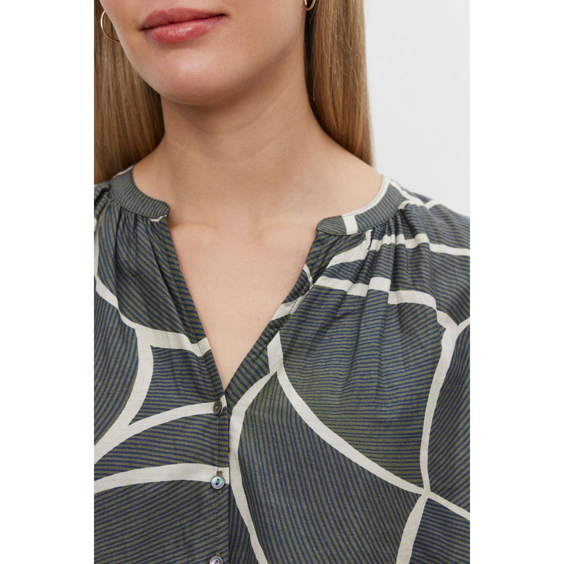 Velvet by Graham and Spencer Betty Printed Silk Cotton Voile Top in Airbrush