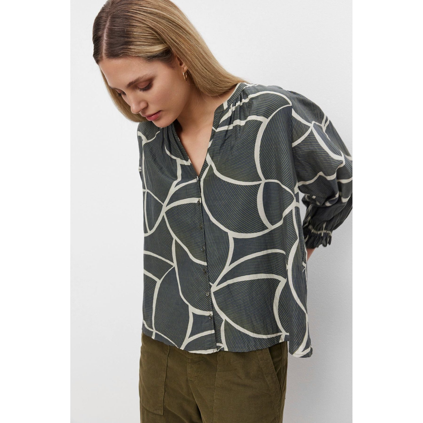 Velvet by Graham and Spencer Betty Printed Silk Cotton Voile Top in Airbrush