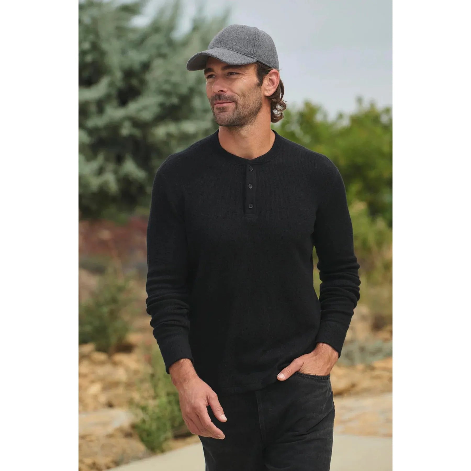 Velvetmen Ambrose Brushed Thermal Henley in Black