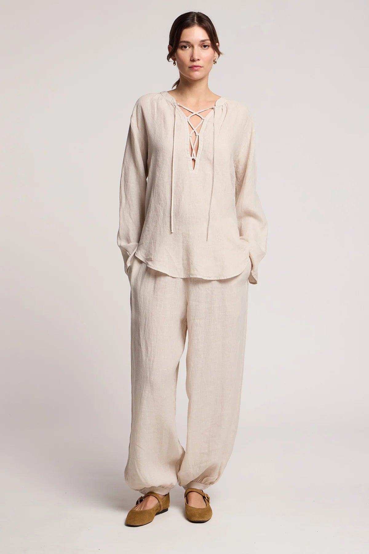 Velvet by Graham & Spencer Salma Linen Top in Cobble
