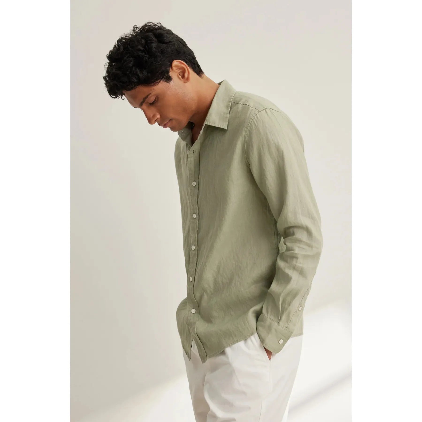 Velvetmen Caruso Linen Button Up in Celery