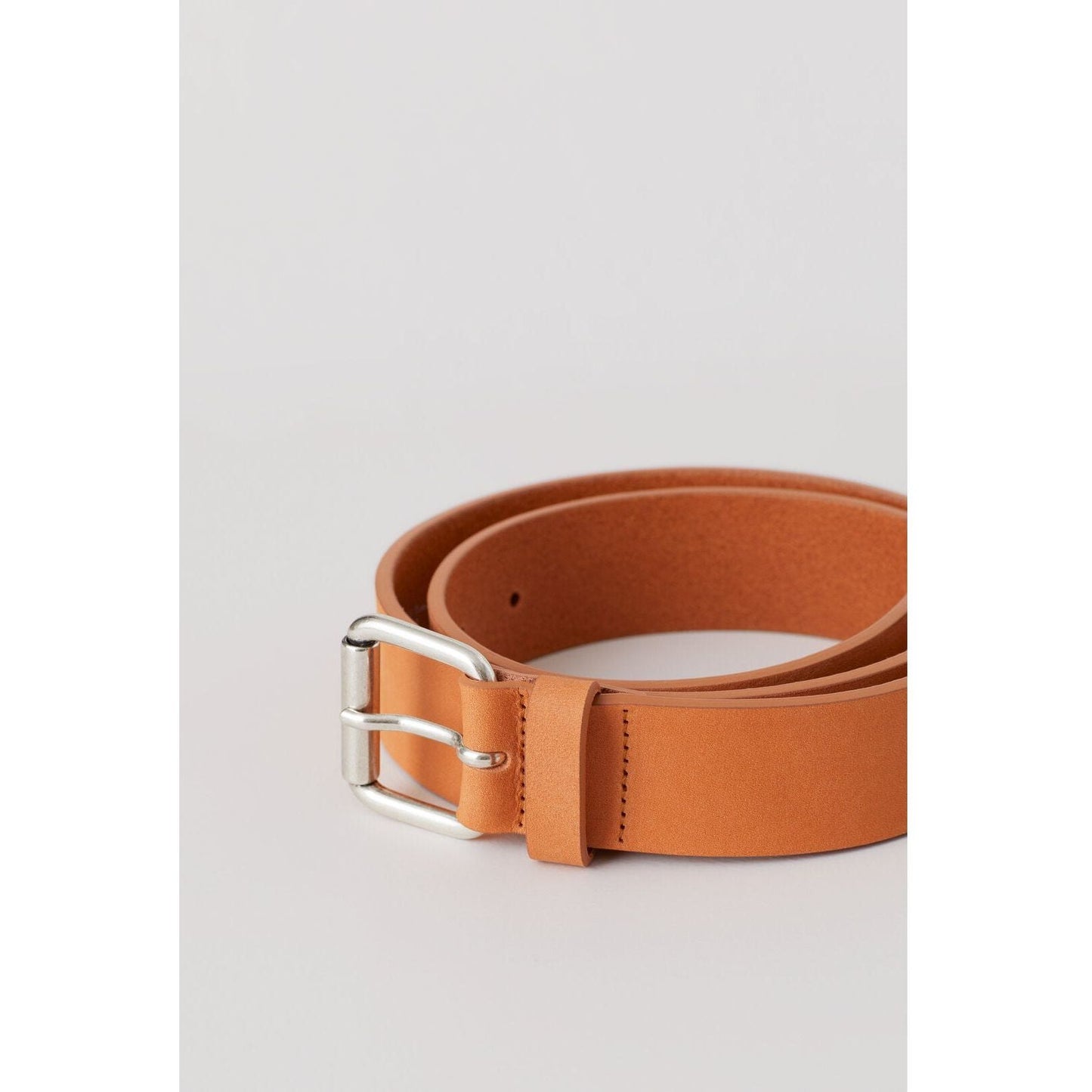 Closed Nubuck Leather Belt in Frozen Apricot